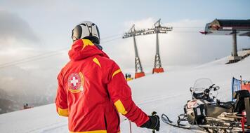 pistenrettung-weisses-kreuz