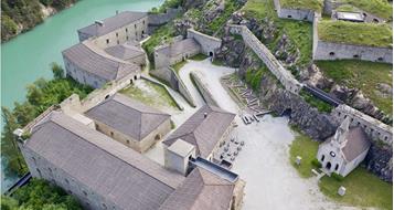 drohnenaufnahme-der-festung-franzensfeste-c-fly-sudtirol-2020[2]