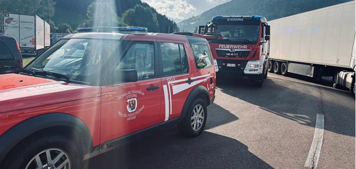 wohnwagen-brennt-ff-sterzing
