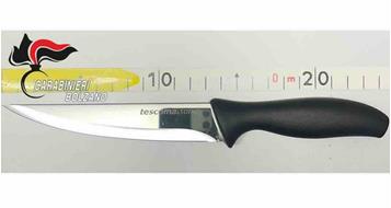 carabinieri-brixenn-stichwaffe-06-2026