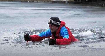 berufsfeuerwehr-eisrettung-see