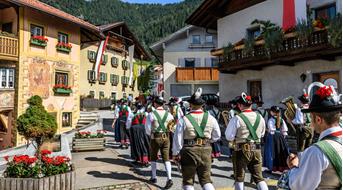 prozession-trens-4