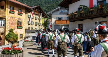 prozession-trens-4