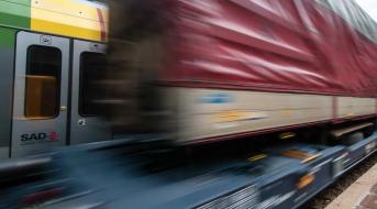 schiene-gueter-personen-verkehr