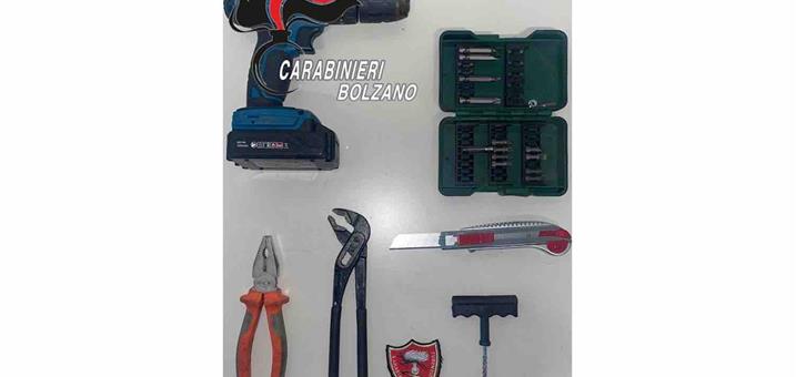 carabinieri-brixen-einbruchswerkzeug-04-2026