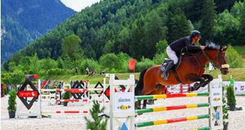 marangotto-marco-jumping-in-the-alps