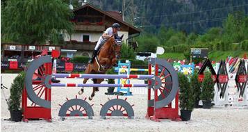 boscarato-alberto-jumping-in-the-alps